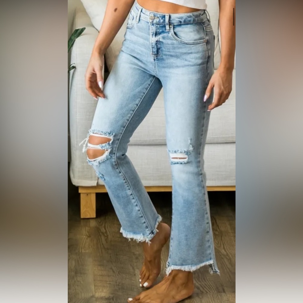 Risen cropped destroyed light wash jeans size 13